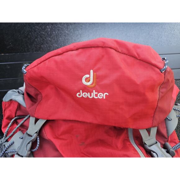 Deuter Futura 32 AC Backpack - Hydration Compatible - Great Daybag - Picture 5 of 16